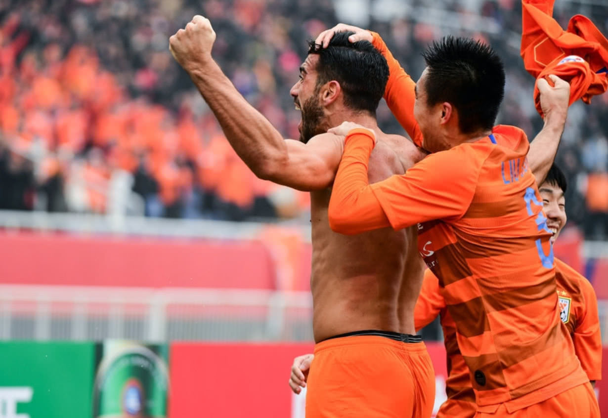  从纽卡斯尔围绕社区盾单刀错失到托特纳姆围绕亚冠临场应变，今晨尼斯内部沟通——全明星赛节点到来