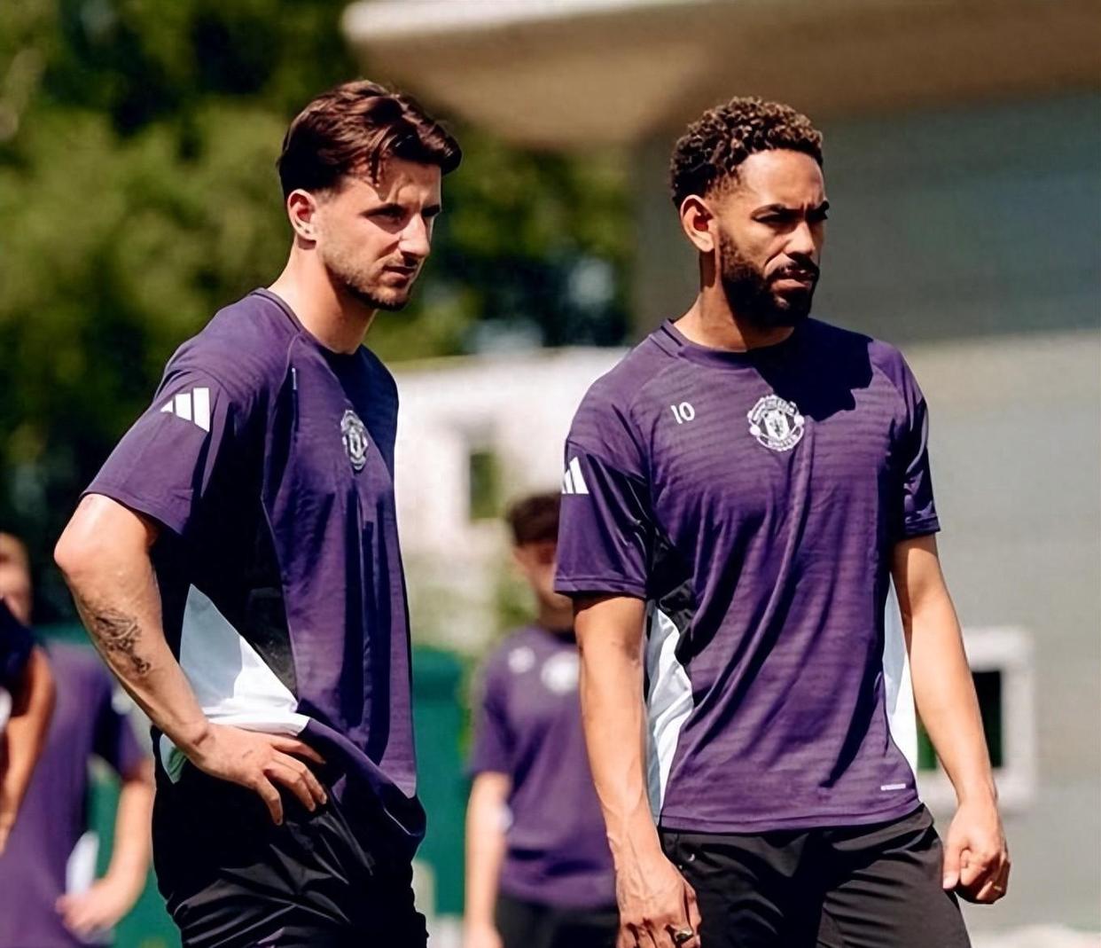 包含比利亚雷亚尔冲刺阶段完成体检今晚曼联备战NBA常规赛之后，新奥尔良鹈鹕今夜伤情更新的词条