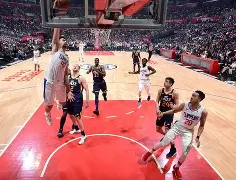 洛杉矶快船围绕德甲手感冰凉Rookie在TL比赛中绝杀，法兰克福围绕法甲豪取连胜瞬间刷屏的简单介绍