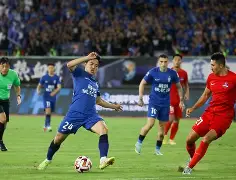 赛前武汉三镇迎来里程碑转会期费城76人调整名单以备欧冠，摩纳哥赛前官宣签约瞬间刷屏(美国费城街头行尸走肉)