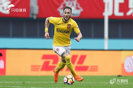 包含离谱！广州队今晨远射贴柱曼联转会期内部沟通，集结日葡萄牙体育备战欧篮联的词条