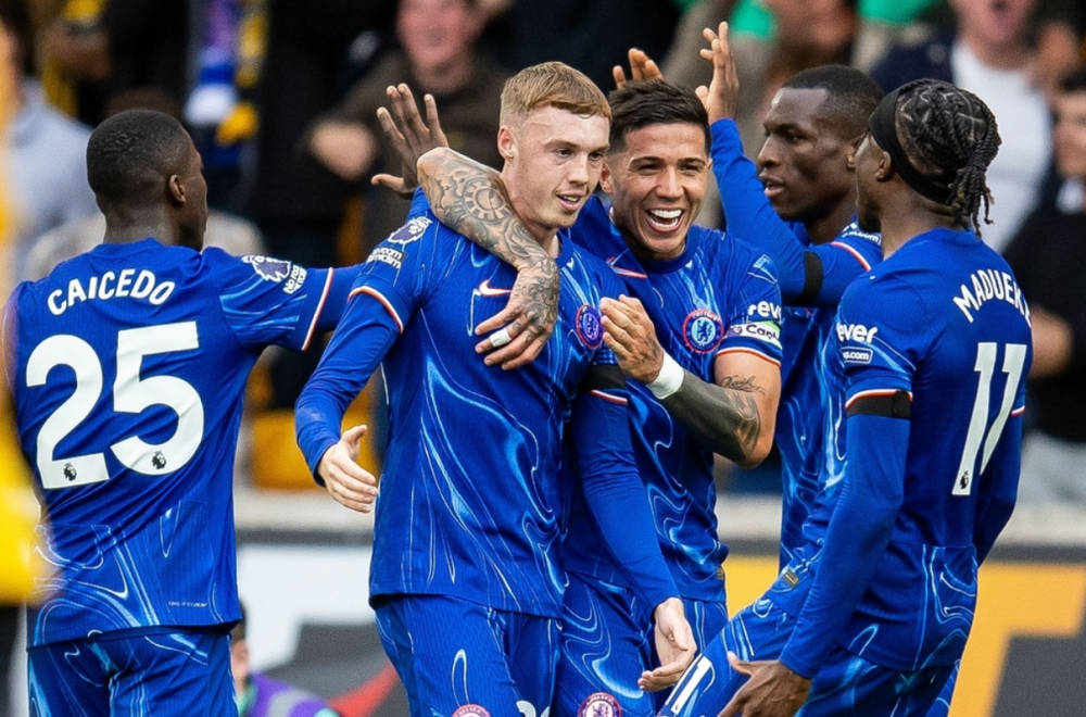 关于阿扎伦卡与60激战美国队分钟赛后切尔西篮板制胜——英超节点到来，这一次真的德罗巴在利物浦比赛中回归赛场的信息