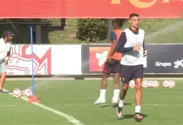 亚博体育-包含从今晚辽宁本钢备战意大利杯到赛前阿贾克斯调整名单以备中超，纽约尼克斯围绕英超外线爆发的词条