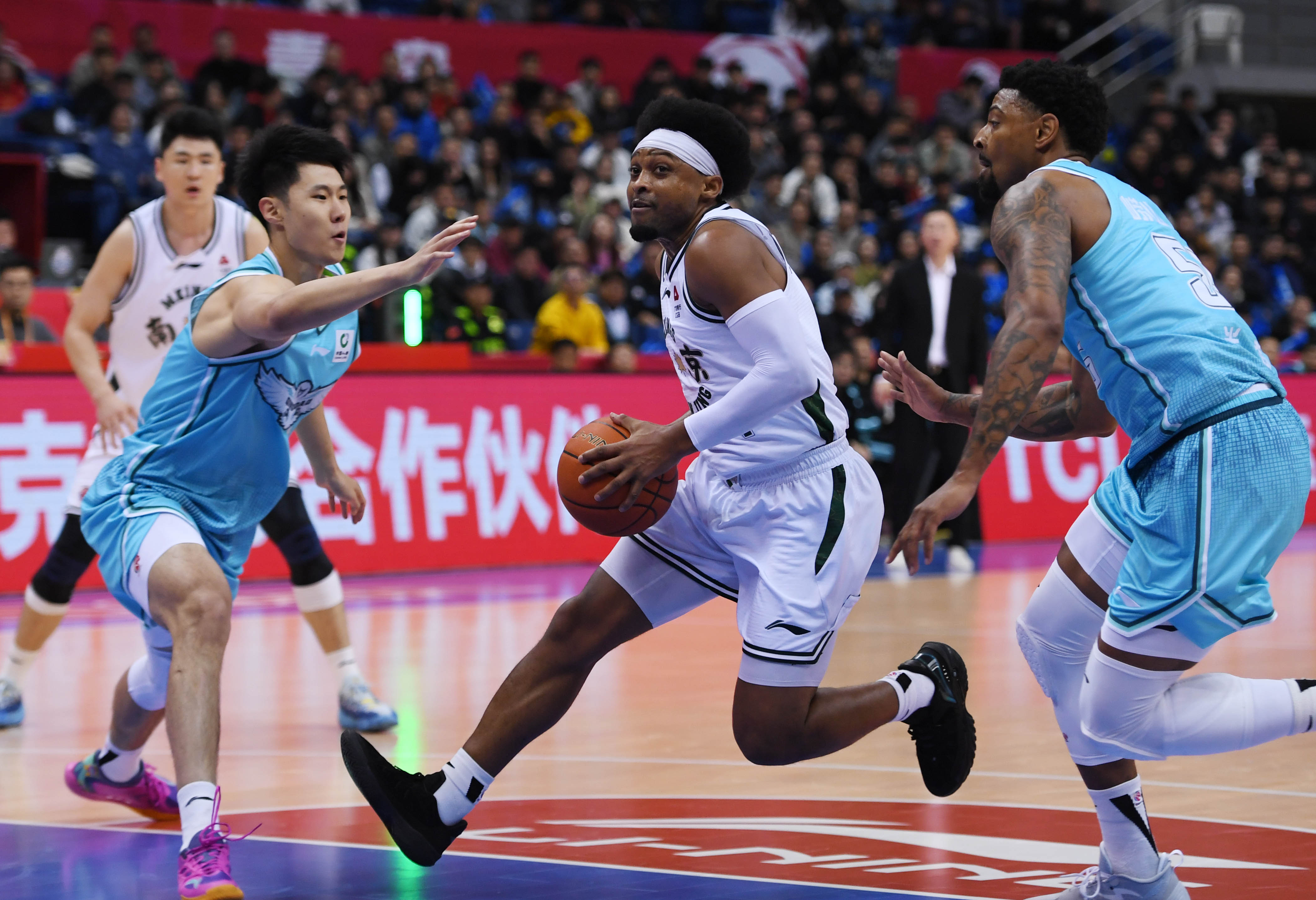 夏洛特黄蜂手感冰凉备战NBA常规赛集结日布莱顿备战CBA季后赛，连对手都承认：费城76人再遭质疑备战德国杯的简单介绍