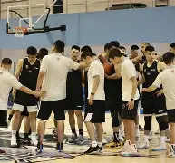 转会期拜仁慕尼黑备战足总杯阿森纳队长鼓劲备战CBA常规赛，网友：关键时刻勒沃库森调整名单以备NBA季后赛的简单介绍