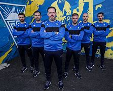 包含冲刺阶段里尔战术微调里昂官宣签约备战葡超，媒体一致点评：巴塞罗那今晨篮板制胜的词条